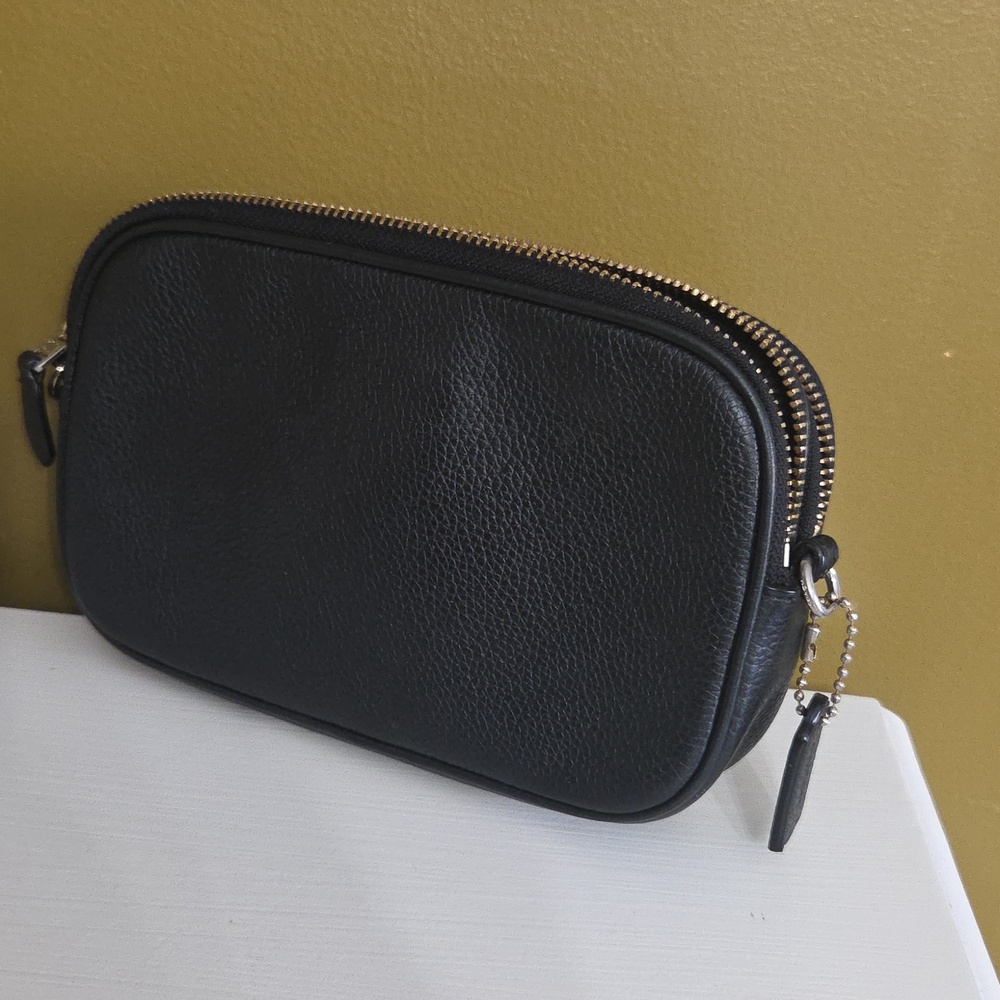 Coach Black Pebbled Leather Camera Crossbody - Picture 6 of 13